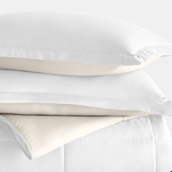 Other - Luxury White and Cream Bedding Set